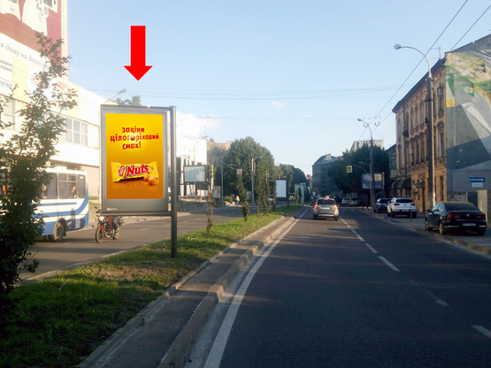 Фото рекламної площини за адресою Черновола пр., 31, разделитель, возле клуба "Malevych", в центр Фото рекламної площини за адресою Черновола пр., 31, разделитель, возле клуба "Malevych", в центр