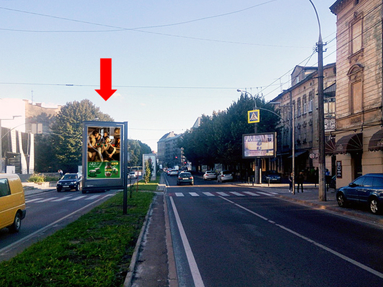 Фото рекламной плоскости по адресу Черновола пр. / Медовая ул., разделитель, возле клуба "Malevych", в центр