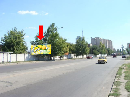 Фото рекламної площини за адресою Киевское шоссе / Александровское шоссе, перед Терновской развилкой, в центр