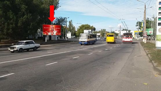 Фото рекламной плоскости по адресу Героев Сталинграда пр., парк Победы, возле АЗС "Amic", супермаркетов "Амстор", "Praktiker", из центра