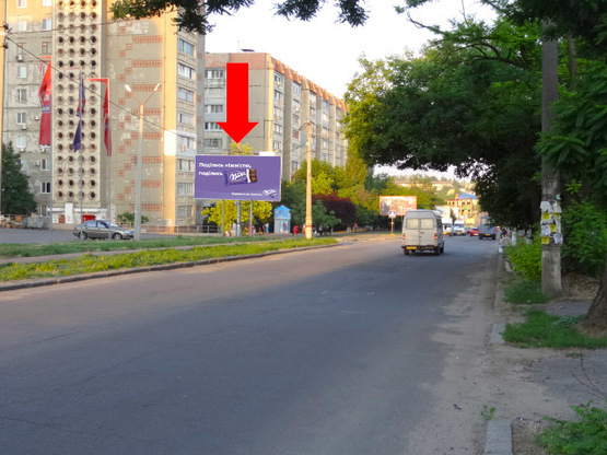 Фото рекламной плоскости по адресу Херсонское шоссе, 36, возле супермаркета "Экомаркет", из центра