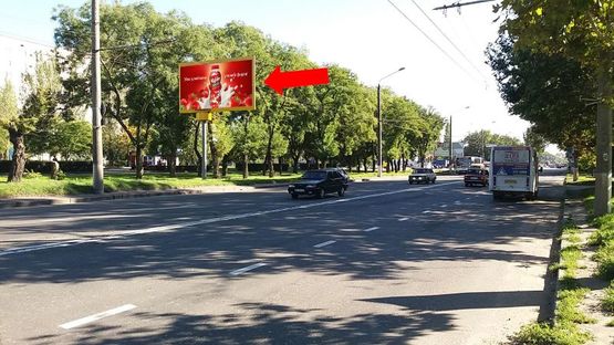 Фото рекламной плоскости по адресу Героев Сталинграда пр., 7, возле ТРЦ "Магеллан", супермаркетов "Таврия В", "Эльдорадо", в центр