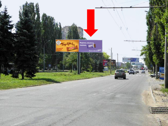 Фото рекламной плоскости по адресу Небесной Сотни пр. (бывш. Жукова пр.), 4В, разделитель, из центра, правая Фото рекламной плоскости по адресу Небесной Сотни пр. (бывш. Жукова пр.), 4В, разделитель, из центра, правая