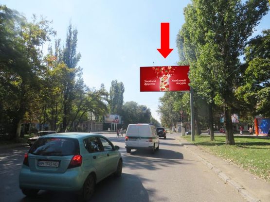 Фото рекламной плоскости по адресу Гайдара ул., 30 / Петрова ул., возле супермаркета "Ева", в сторону Инглези ул. (бывш. 25-й Чапаевской дивизии ул.)