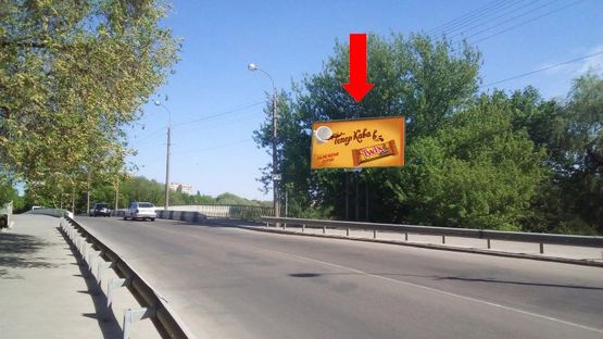 Фото рекламної площини за адресою Бандеры ул., мост, в центр