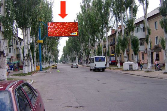 Фото рекламной плоскости по адресу Ленина ул., 7 / ул. Гагарина, центр города, флаг, над дорогой Фото рекламной плоскости по адресу Ленина ул., 7 / ул. Гагарина, центр города, флаг, над дорогой