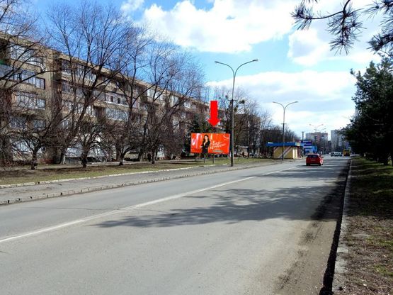 Фото рекламної площини за адресою Грушевского ул., возле отделения "Автолюкс", рядом с остановкой "магазин Океан"