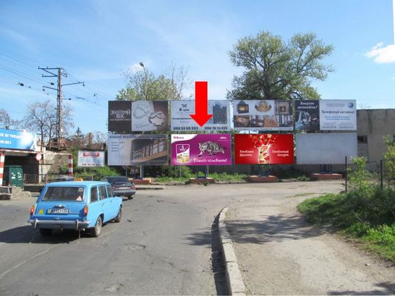 Фото рекламної площини за адресою Антоновская ул.,  ж/д переезд, левый Фото рекламної площини за адресою Антоновская ул.,  ж/д переезд, левый