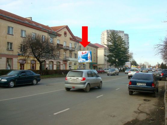 Фото рекламної площини за адресою Свободы пр., возле магазина "Фокстрот"