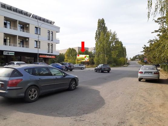 Фото рекламної площини за адресою Университетская ул. - ул. Докучаева, возле Ужгородского национального университета