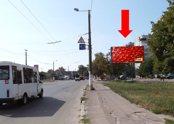 Фото рекламной плоскости по адресу Покровская ул. (бывш. ул. Щорса) ул., 151, возле супермаркета "Квара"