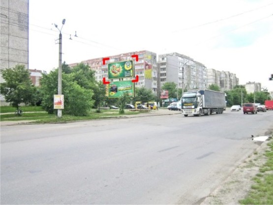 Фото рекламної площини за адресою вул. Івасюка, 28, зверху