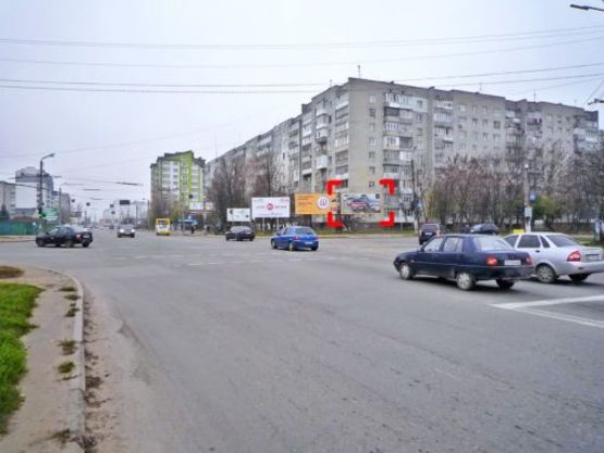 Фото рекламной плоскости по адресу вул. Івасюка – Вовчинецька, справа Фото рекламной плоскости по адресу вул. Івасюка – Вовчинецька, справа