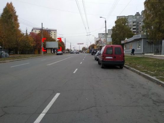 Фото рекламної площини за адресою вул. П. Мирного, 35 Фото рекламної площини за адресою вул. П. Мирного, 35