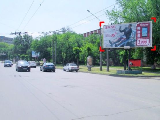 Фото рекламной плоскости по адресу вул. Героїв Майдану, 194