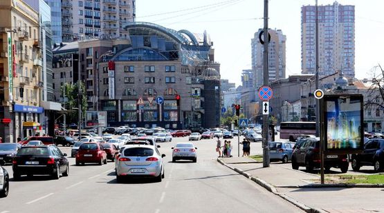 Фото рекламної площини за адресою Дмитриевская ул.