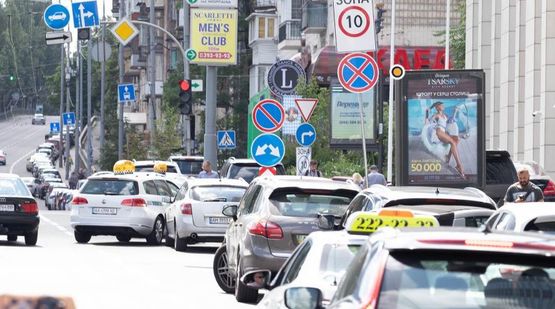 Фото рекламної площини за адресою Бассейная ул. ТРЦ Гулливер