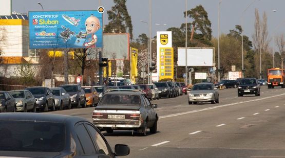 Фото рекламної площини за адресою Броварской проспект, от ст.м. Дарница, к ст.м. Черниговская