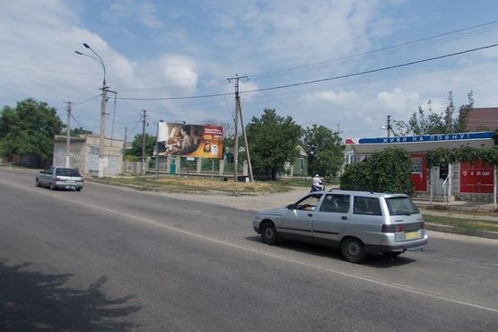 Фото рекламной плоскости по адресу Херсонская ул / Толстого Л ул !!! Увага, розмір 2880х5940 !!! Фото рекламной плоскости по адресу Херсонская ул / Толстого Л ул !!! Увага, розмір 2880х5940 !!!