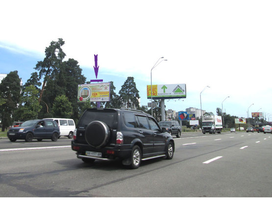 Фото рекламної площини за адресою Броварской, Малышко,29