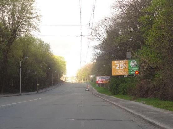 Фото рекламной плоскости по адресу Стеценко ул., напротив ресторана "Дубки", к Интернациональной пл. Фото рекламной плоскости по адресу Стеценко ул., напротив ресторана "Дубки", к Интернациональной пл.