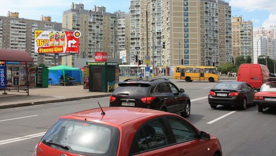 Фото рекламной плоскости по адресу Ахматовой ул., 9/18  / Драгоманова ул. Фото рекламной плоскости по адресу Ахматовой ул., 9/18  / Драгоманова ул.