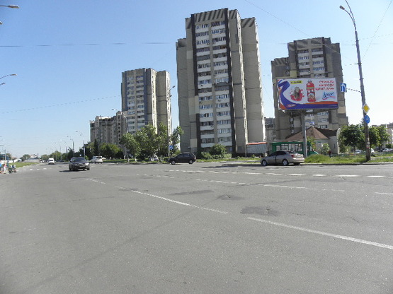 Фото рекламной плоскости по адресу Королева Ак. пр. / Булгакова ул., на 9 Мая ул., на разделителе Фото рекламной плоскости по адресу Королева Ак. пр. / Булгакова ул., на 9 Мая ул., на разделителе