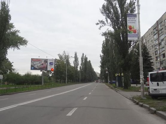 Фото рекламной плоскости по адресу Русановская наб., 8, от моста Патона, к ст.м. Левобережная Фото рекламной плоскости по адресу Русановская наб., 8, от моста Патона, к ст.м. Левобережная