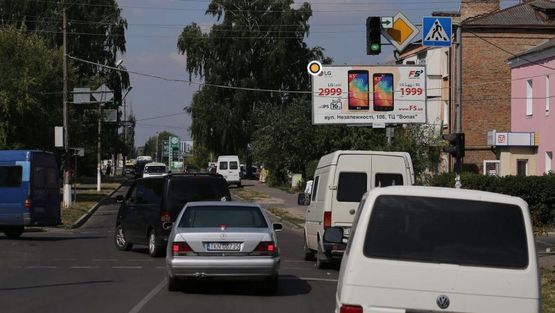 Фото рекламной плоскости по адресу Сагайдачного ул / Театральная ул, из центра Фото рекламной плоскости по адресу Сагайдачного ул / Театральная ул, из центра