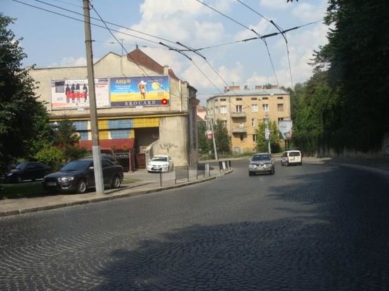 Фото рекламной плоскости по адресу Зеленая ул, 88, правый, в центр Фото рекламной плоскости по адресу Зеленая ул, 88, правый, в центр