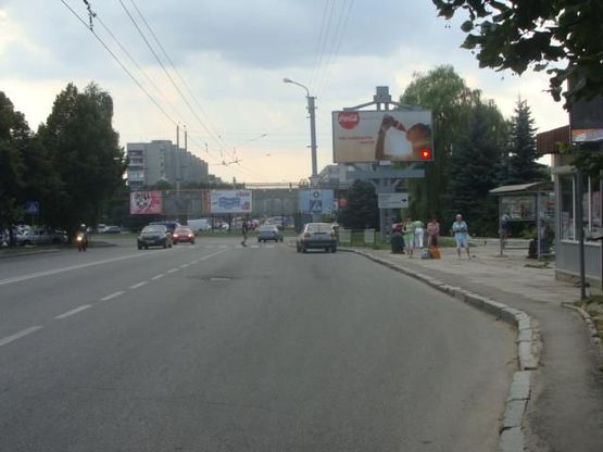 Фото рекламной плоскости по адресу Владимира Великого  ул / Княгини Ольги ул, к ул Кн Ольги