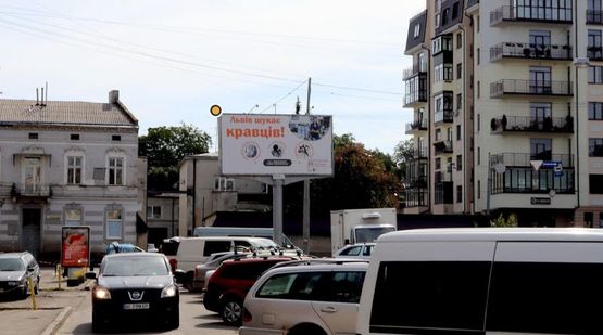 Фото рекламної площини за адресою Липневая пл, 6-7, на пл Липневую Фото рекламної площини за адресою Липневая пл, 6-7, на пл Липневую