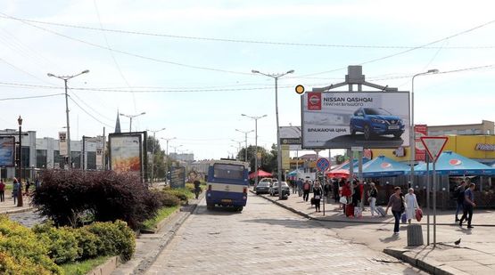 Фото рекламної площини за адресою Дворцовая пл / Чернивецкая ул, в центр Фото рекламної площини за адресою Дворцовая пл / Чернивецкая ул, в центр