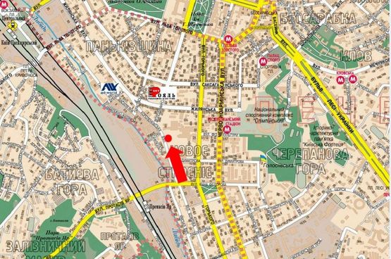 Схема рекламной плоскости по адресу Короленковская ул., на светофоре, заезд в "Мегамаркет", кинотеатр "Батерфляй", в сторону Жилянская ул.