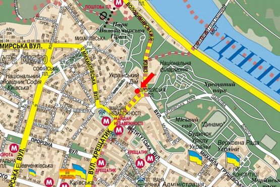 Схема рекламной плоскости по адресу Крещатик ул., 2 / Трехсвятительская ул., в сторону Независимости пл.