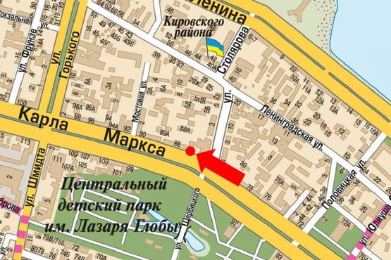 Схема рекламної площини за адресою Яворницкого пр. (бывш. Маркса пр.), 88, магазин "Ессо"