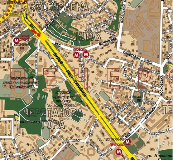 Схема рекламної площини за адресою Бассейная ул. / бул. Украинки/ ул. Мечникова, разделитель, ТРЦ "Gulliver", на светофоре, в сторону пл. Украинки