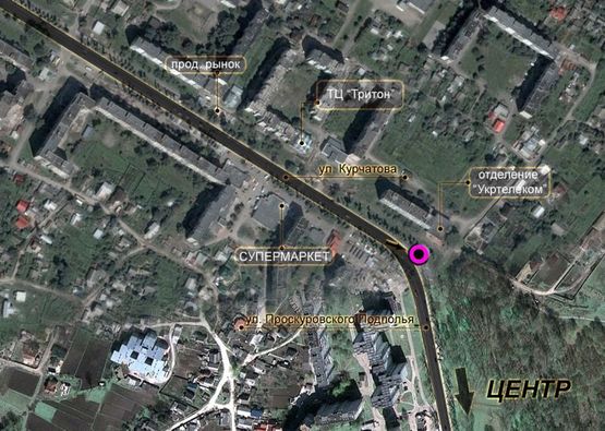 Схема рекламной плоскости по адресу вул.Проскурівського підпілля (Олімпійська). неподалік: зупинка, ринок, скупчення МАФів, супермаркет "Вопак" (в центр)