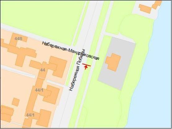 Схема рекламної площини за адресою ул.Набережная Победы, напротив д.44, призматрон в центр Схема рекламної площини за адресою ул.Набережная Победы, напротив д.44, призматрон в центр