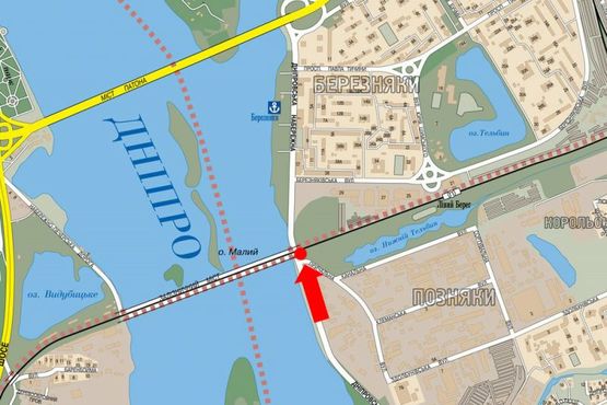 Схема рекламной плоскости по адресу Днепровская Набережная / мост Дарницкий, светофор, в сторону мост Патона, правая